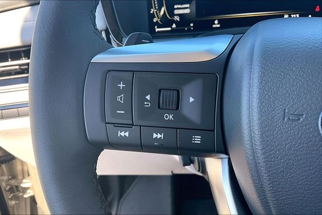 New 2027 WARM TITANIUM INFINITI LUXE image 18