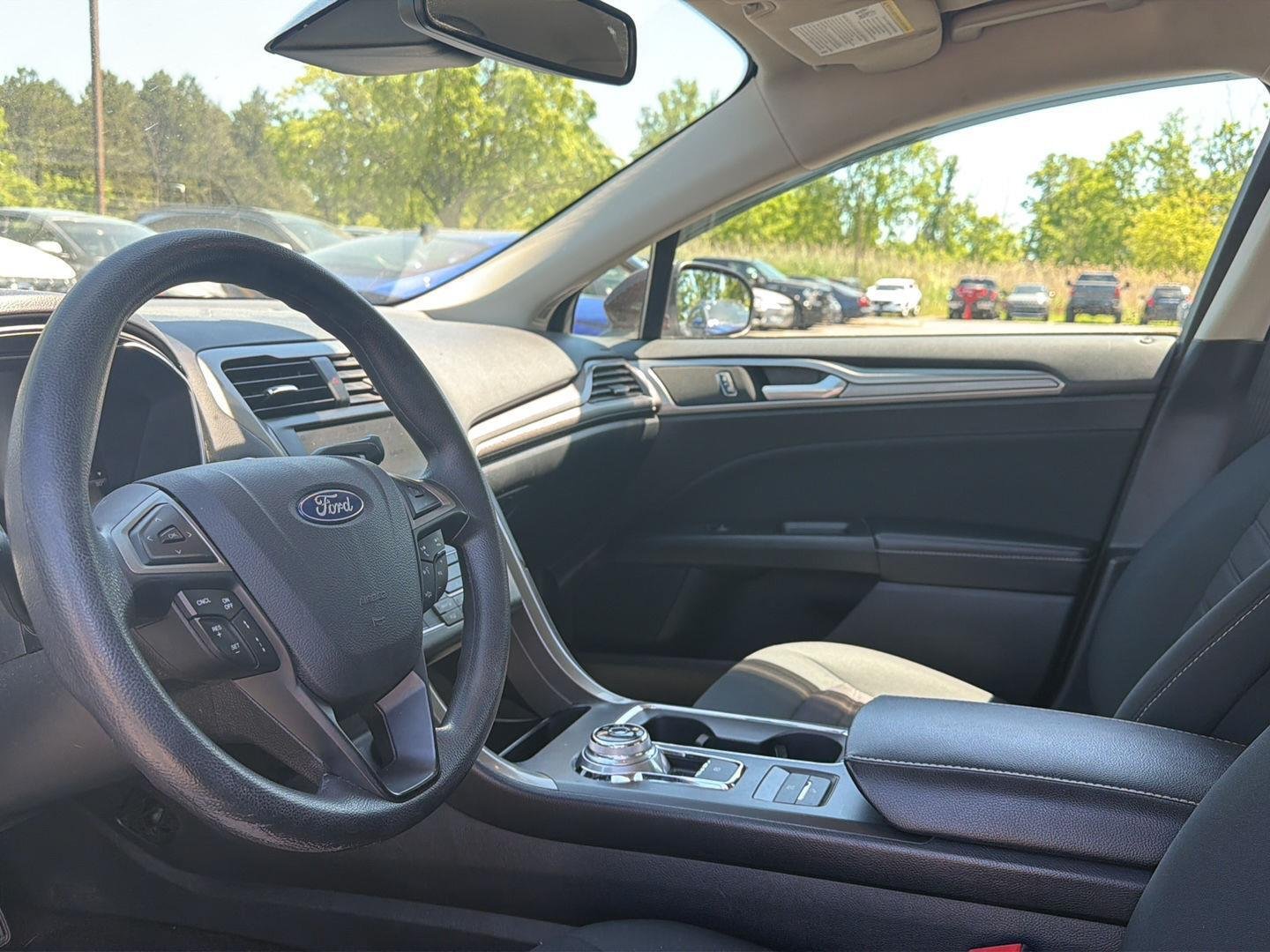Used 2019 Rich Copper Metallic Tinted Clearcoat Ford SE image 7
