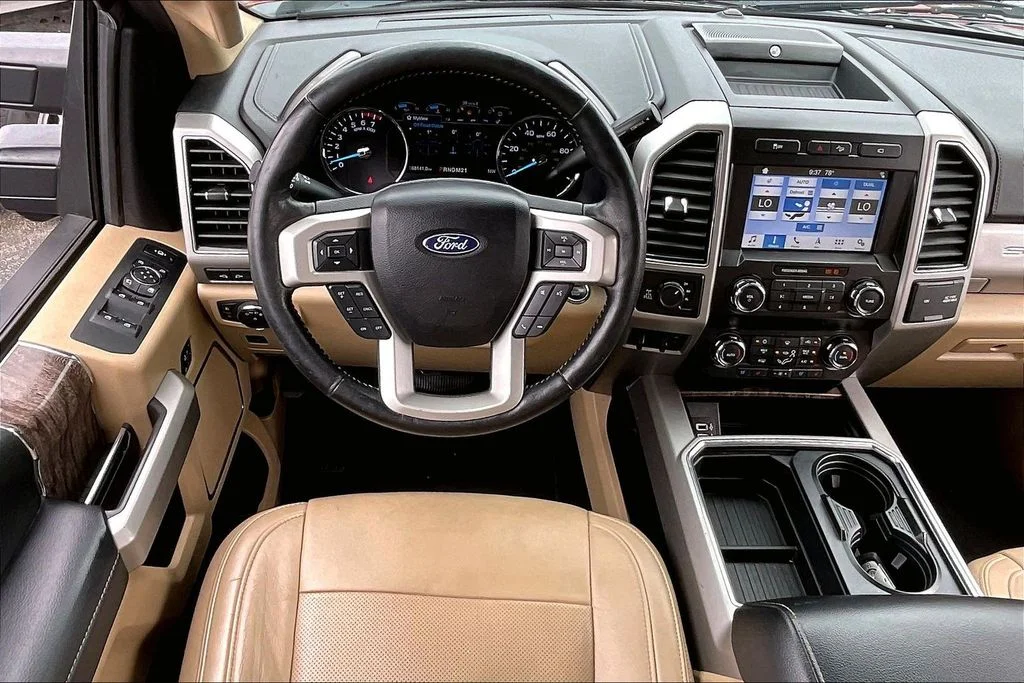 Used 2019 Ruby Red Metallic Ford Lariat image 4