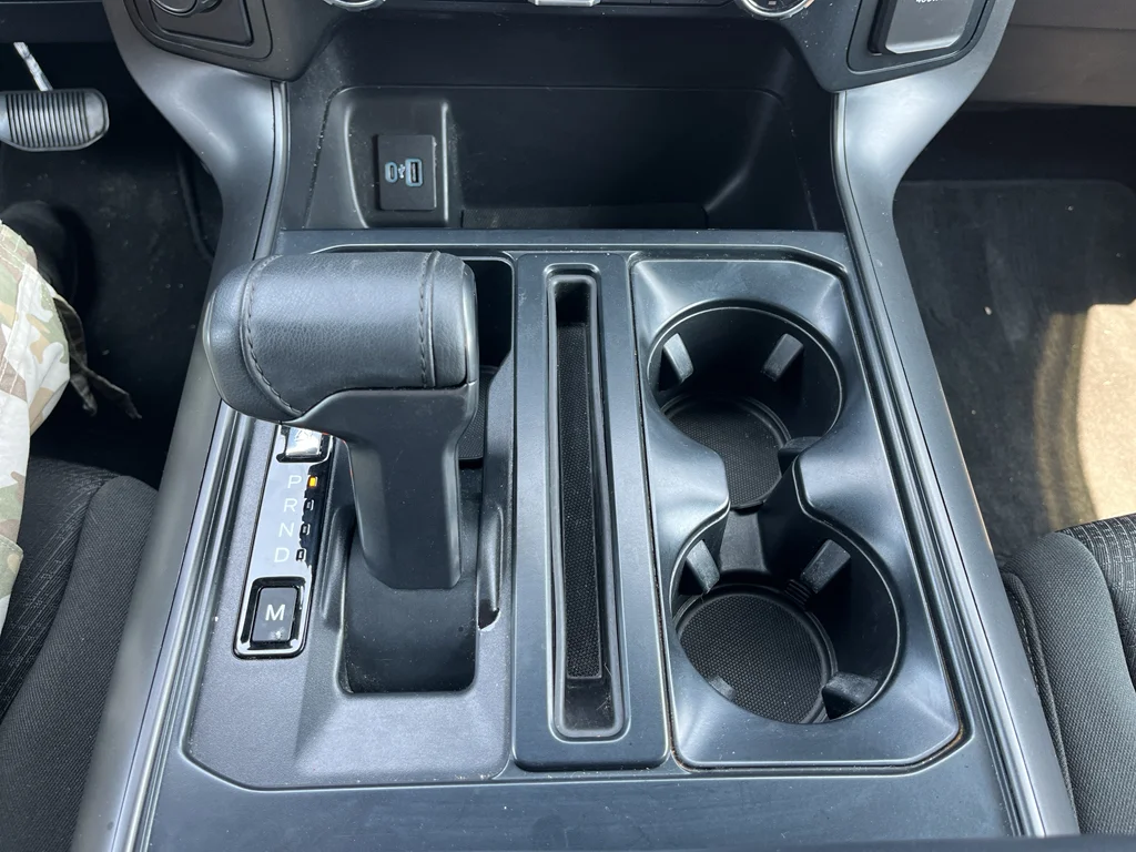 Used 2024 Agate Black Metallic Ford XLT image 26