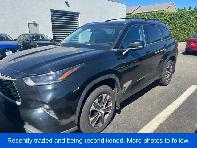 Used 2021 Black Toyota XLE image 2