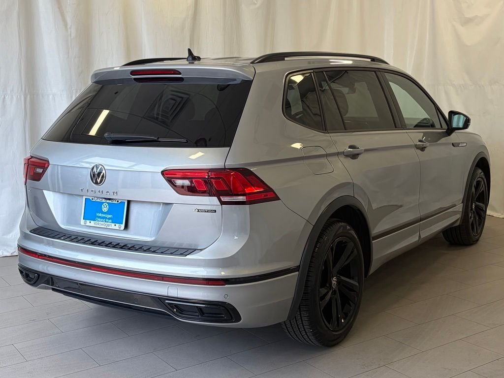 Certified Used 2023 Silver Metallic Volkswagen 2.0T SE R-Line Black image 11