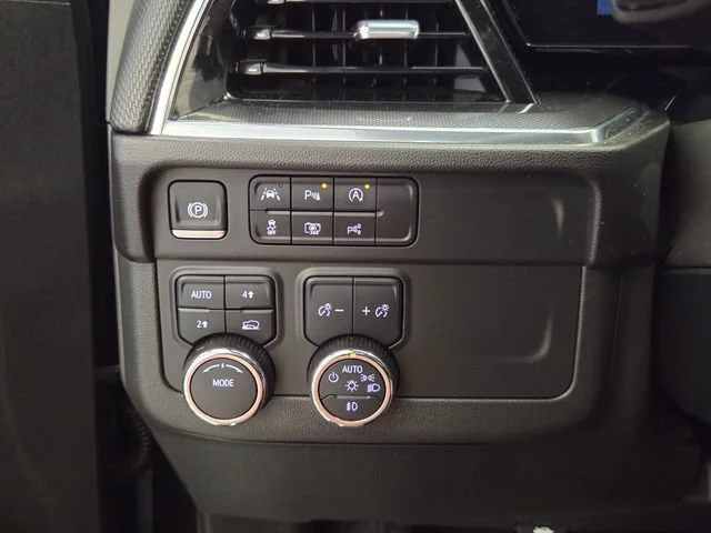 Used 2025 Black Chevrolet RST image 28