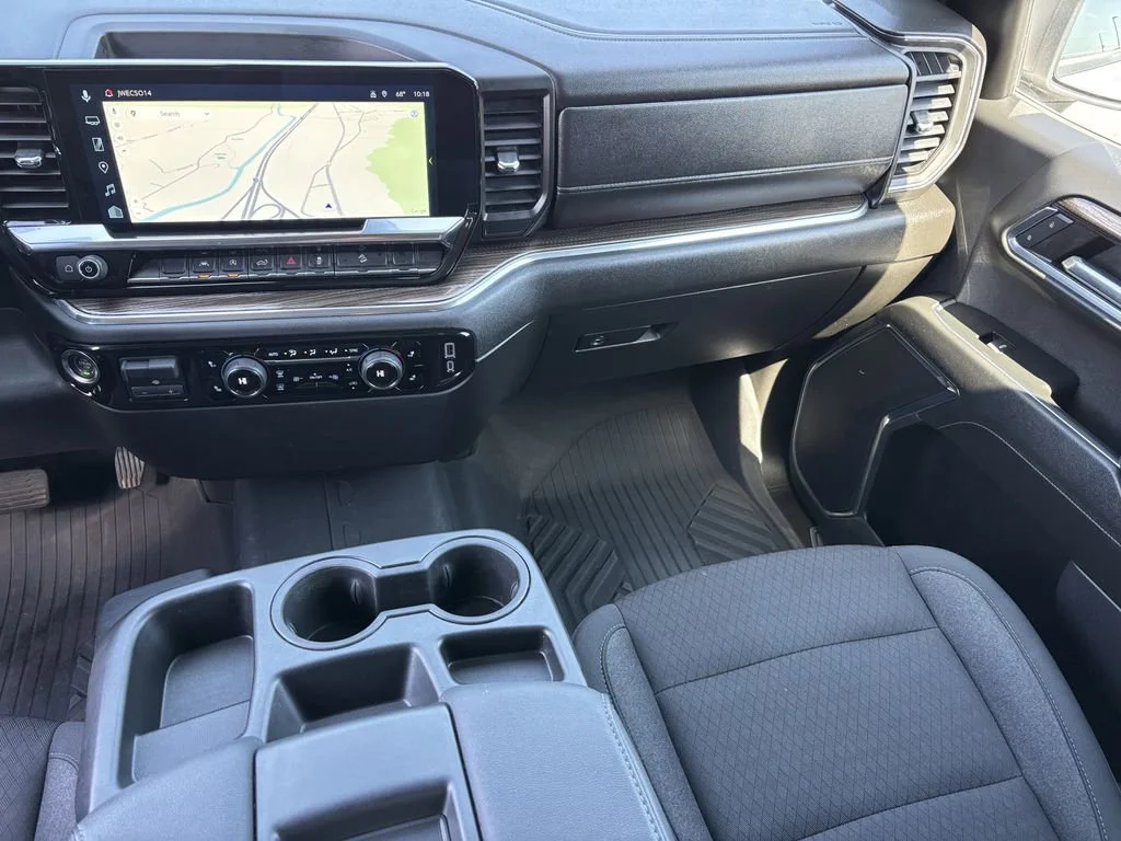 Used 2024 Summit White Chevrolet RST image 22
