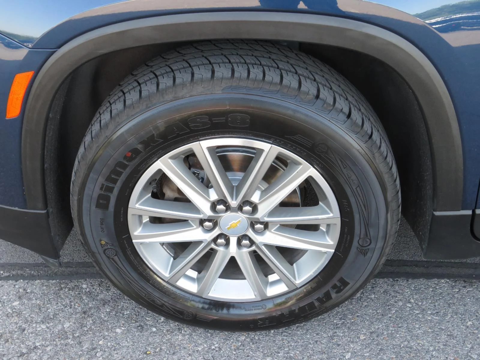 Used 2023 Northsky Blue Metallic Chevrolet LT Cloth image 20