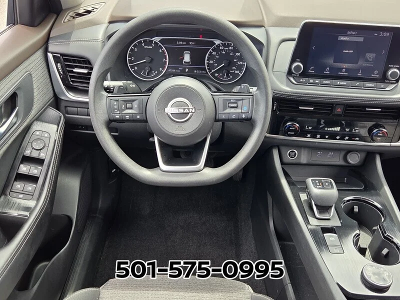 Used 2022 Brilliant Silver Metallic NISSAN AWD SV image 11