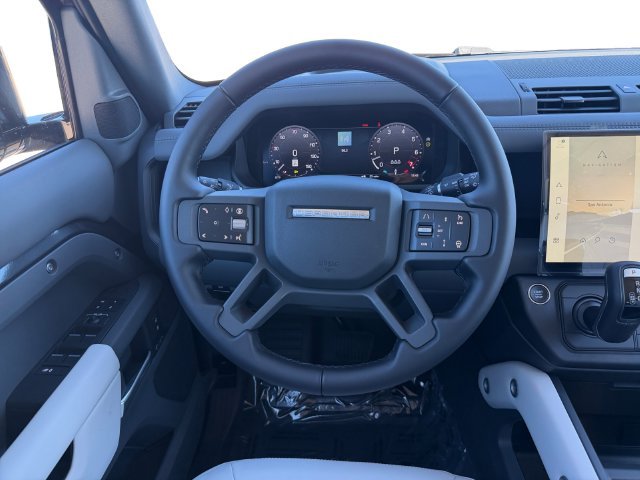 New 2026 Carpathian Grey Land Rover X-Dynamic SE image 13