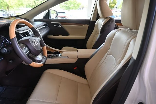 Used 2019 White Lexus 350 image 17
