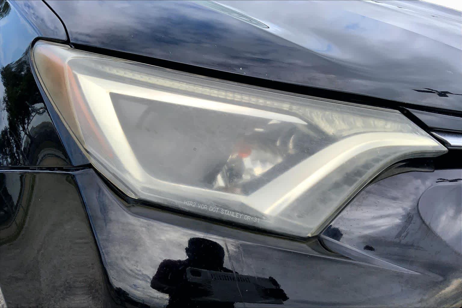 Used 2017 Black Toyota XLE image 27