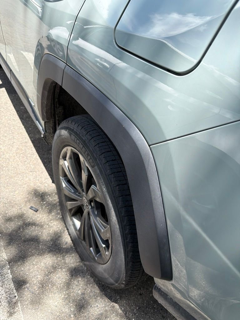 Used 2022  Toyota XLE Premium image 8