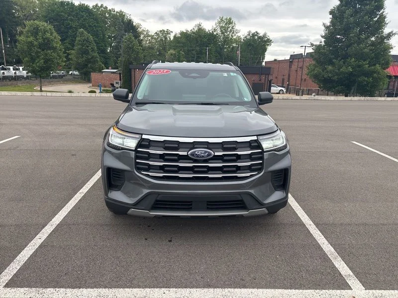 Used 2025 Gray Ford Active image 8