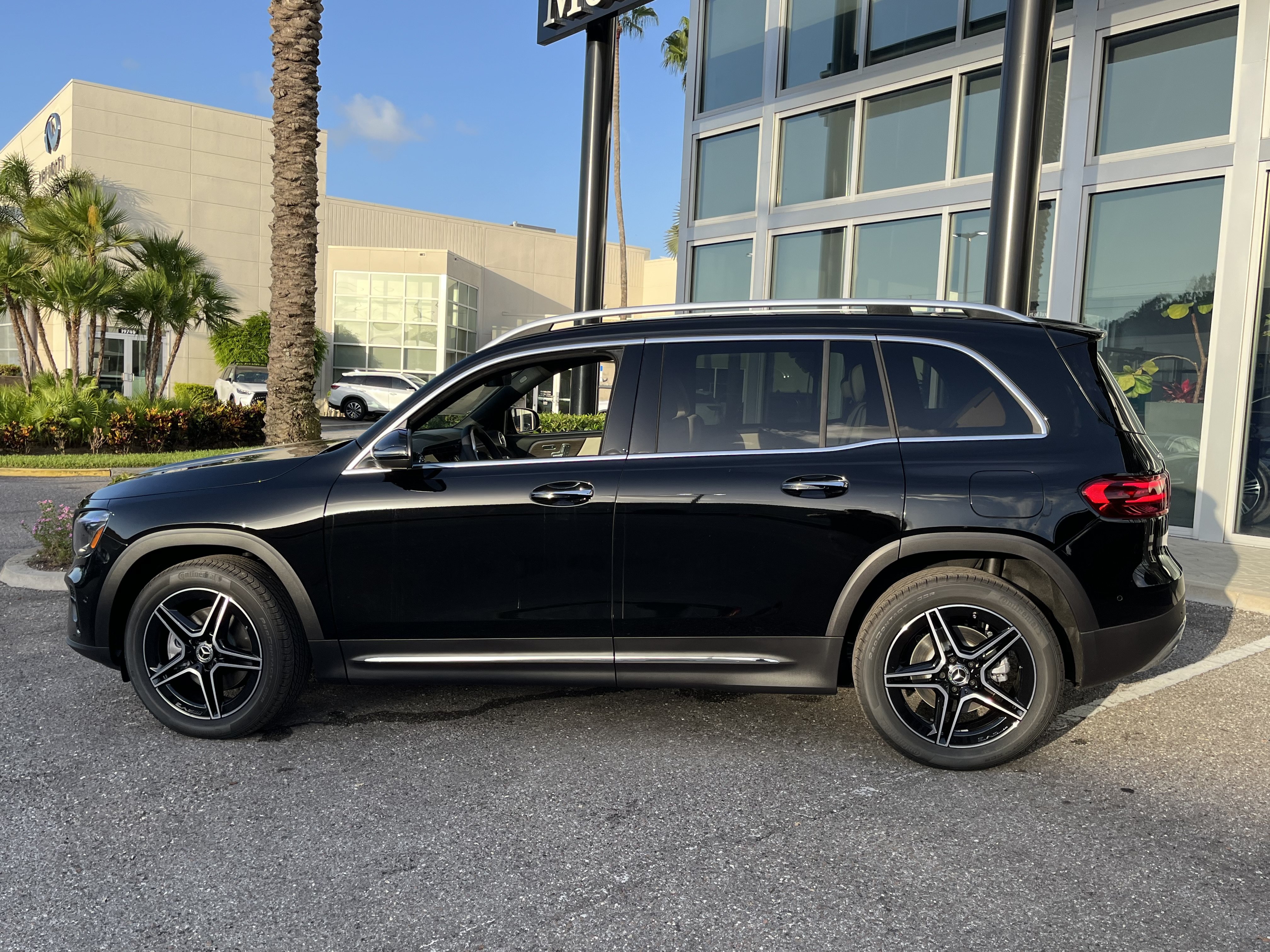 New 2026 Night Black Mercedes-Benz GLB 250 image 32