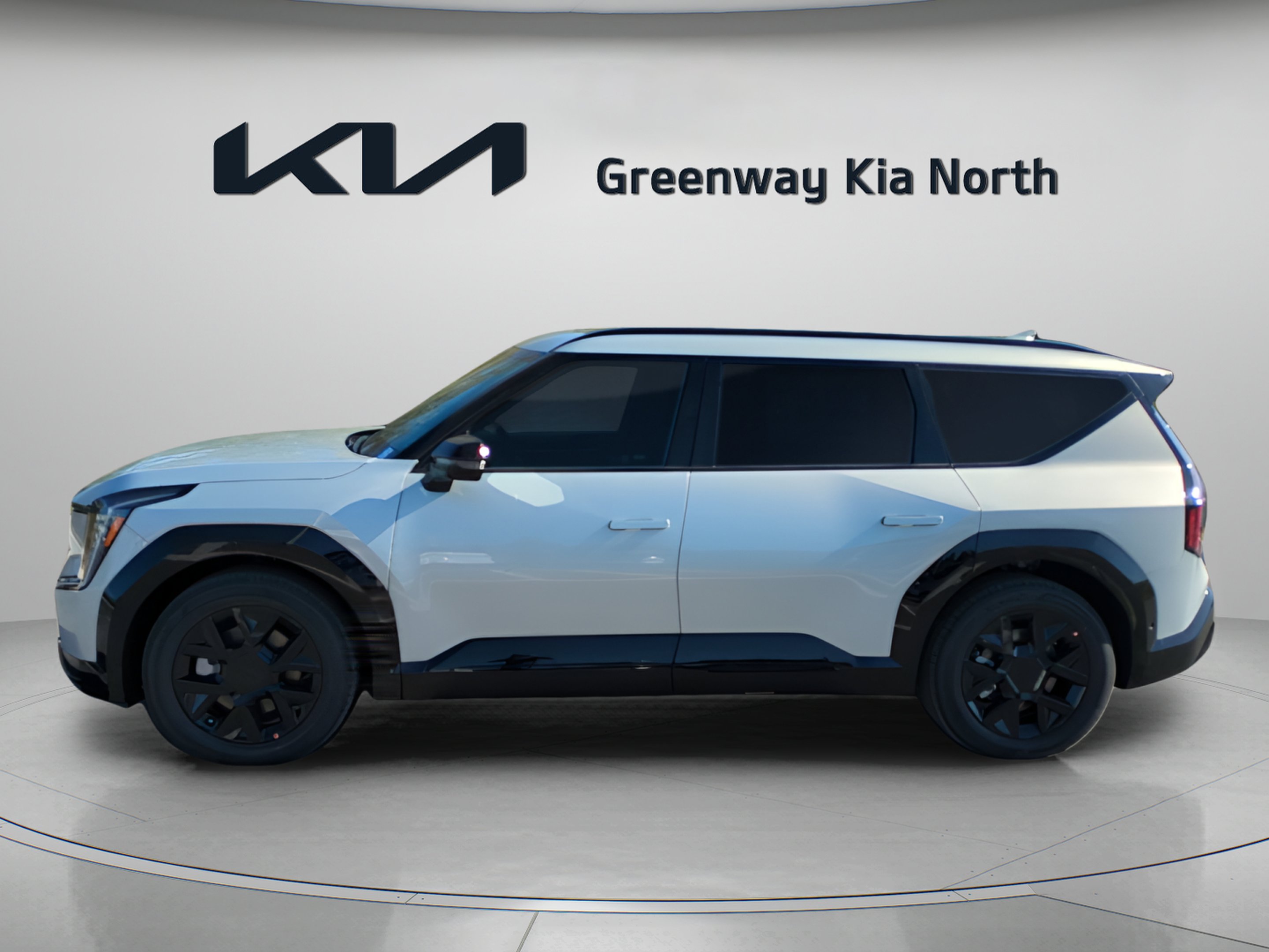 New 2026 Ivory Silver Kia Land AWD image 4