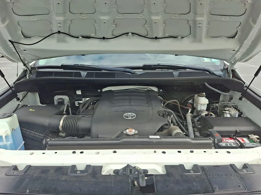 Used 2019 White Toyota SR image 26