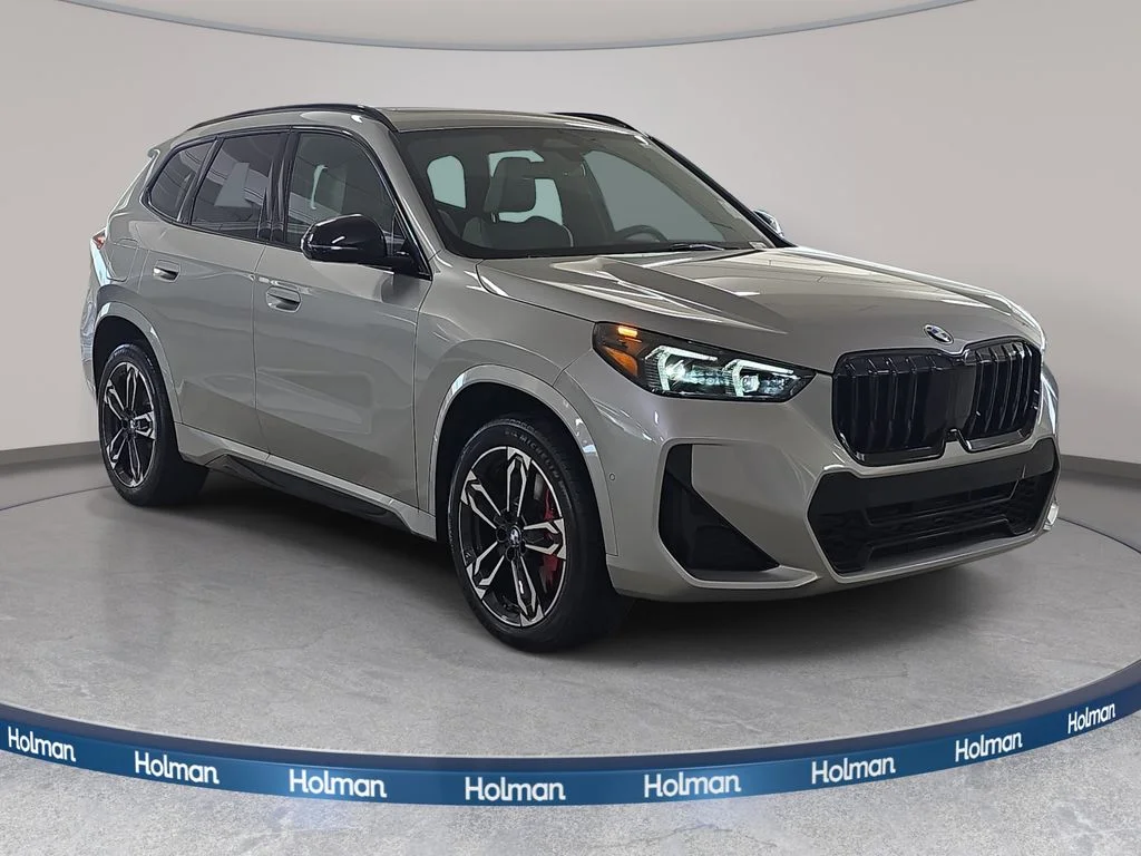 Used 2026 Space Silver Metallic BMW xDrive28i image 4