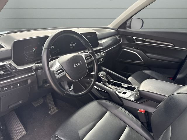 Used 2023 Silver Kia LX image 9