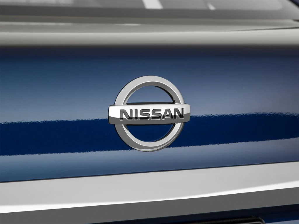 Used 2019 Blue Nissan SV image 59
