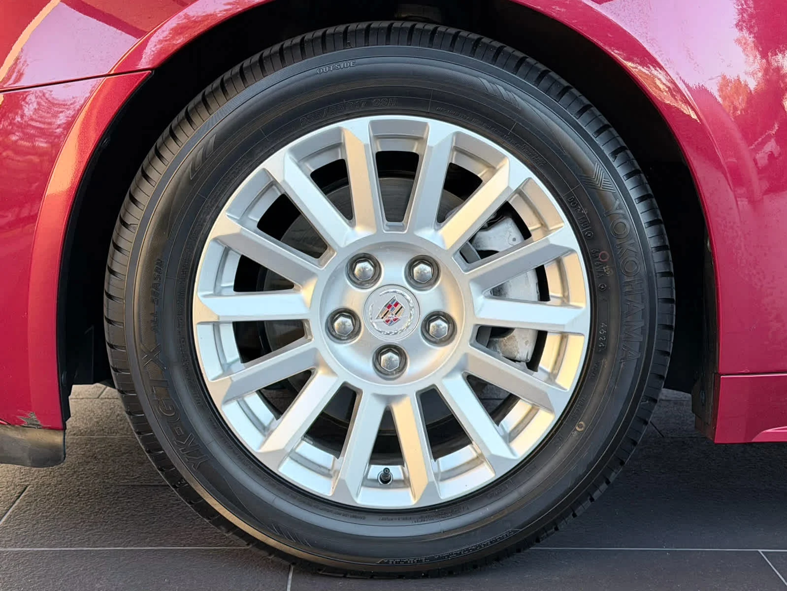 Used 2011 CRYSTAL RED TINTCOAT Cadillac Luxury image 12
