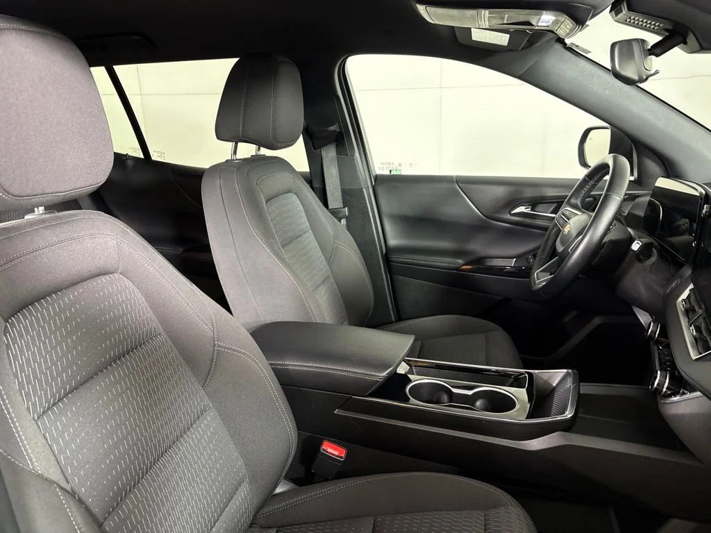 Used 2025 Black Chevrolet LT image 17