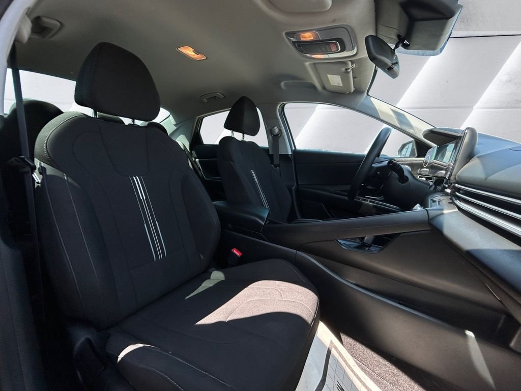 Used 2024 White Hyundai SEL image 14