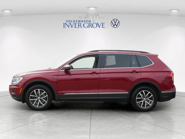 Used 2018 Cardinal Red Metallic Volkswagen 2.0T SE image 4