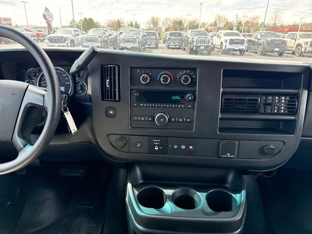 Used 2015 SUMMIT WHITE Chevrolet LT image 21