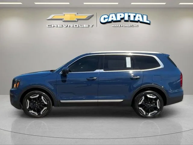 Used 2024 Blue Kia S image 2