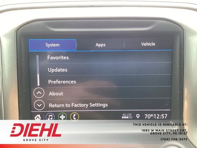 Used 2022 White Chevrolet RST image 38