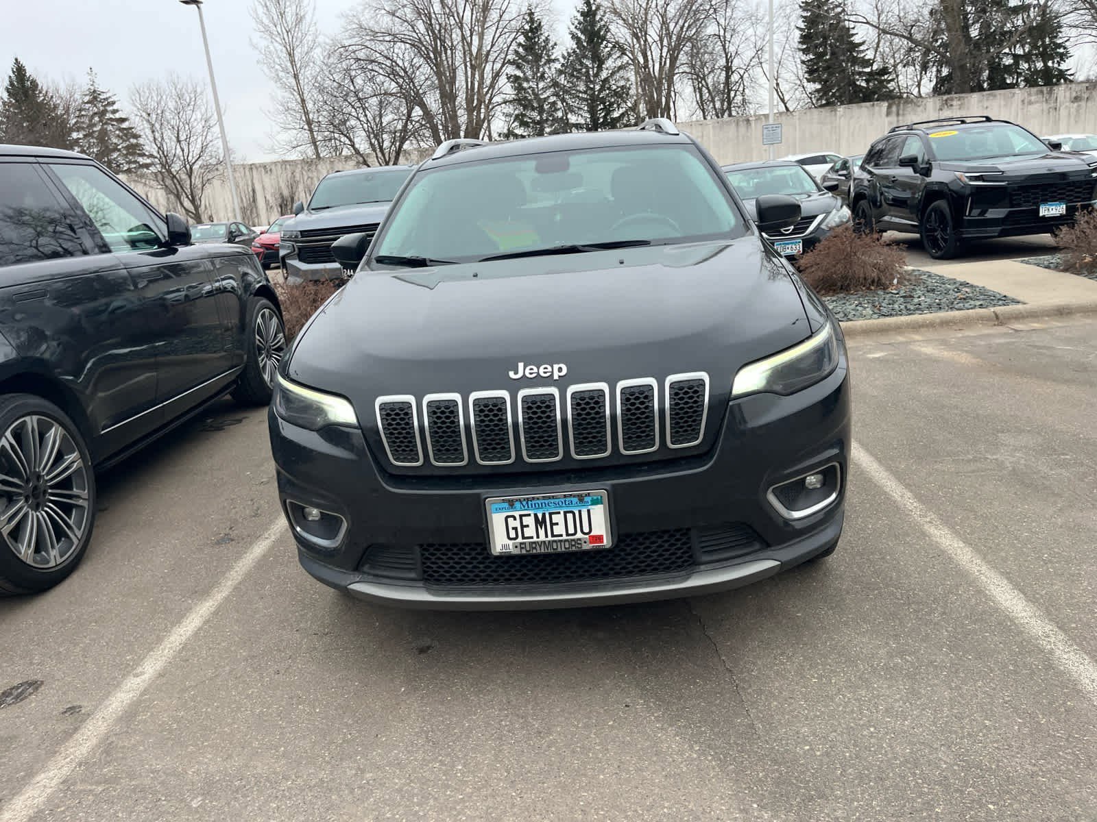 Used 2019 Jeep Cherokee Limited with VIN 1C4PJMDX4KD237807 for sale in Golden Valley, Minnesota