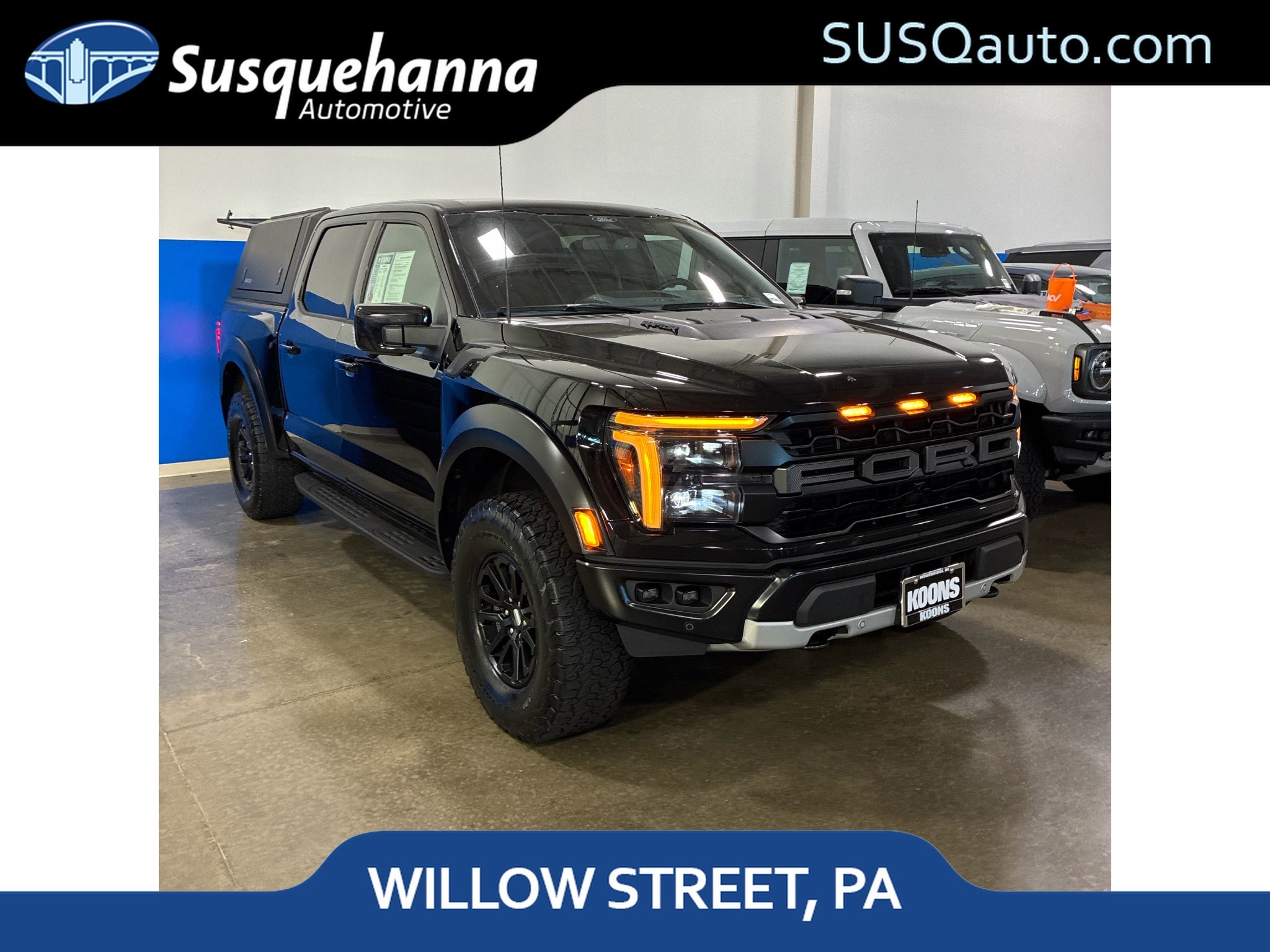 Used 2025 Agate Black Metallic Ford Raptor image 1