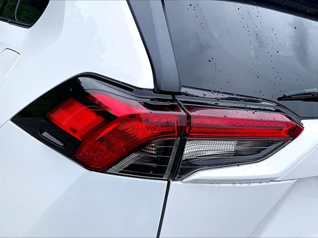 Used 2024 White Toyota XLE image 32