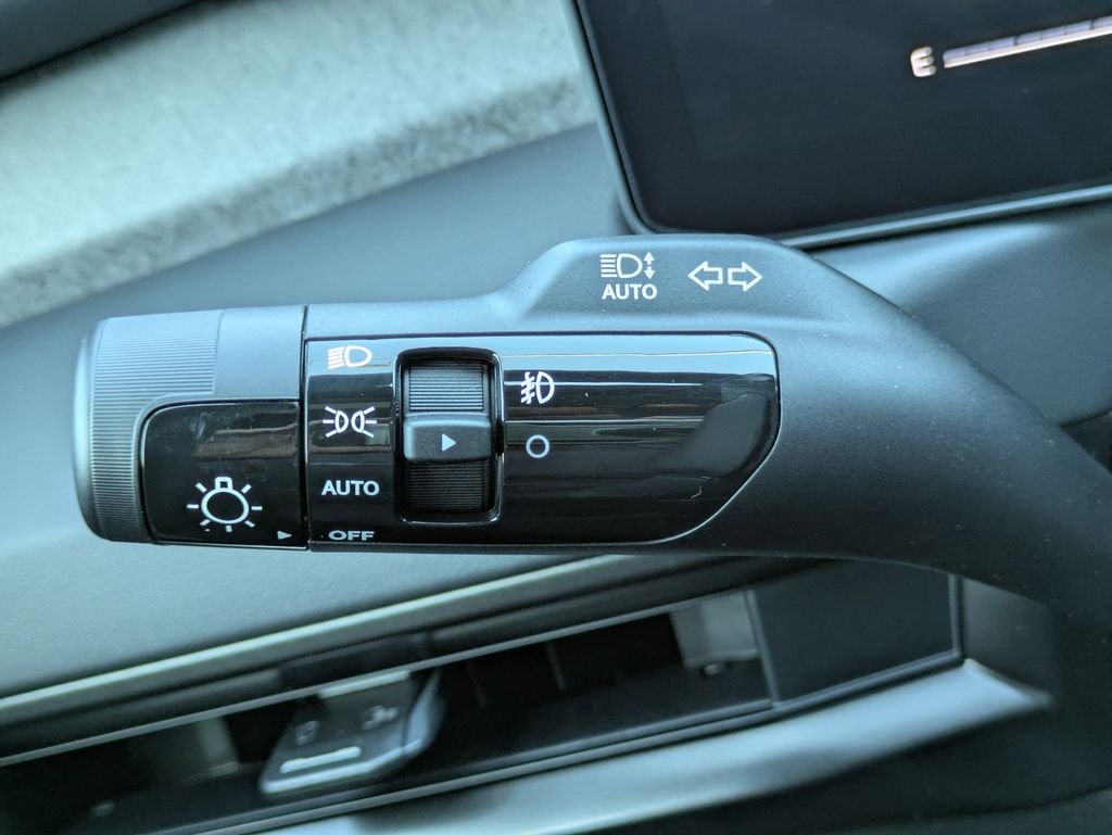 New 2027 Glacial White Pearl Kia X-Line EX image 30