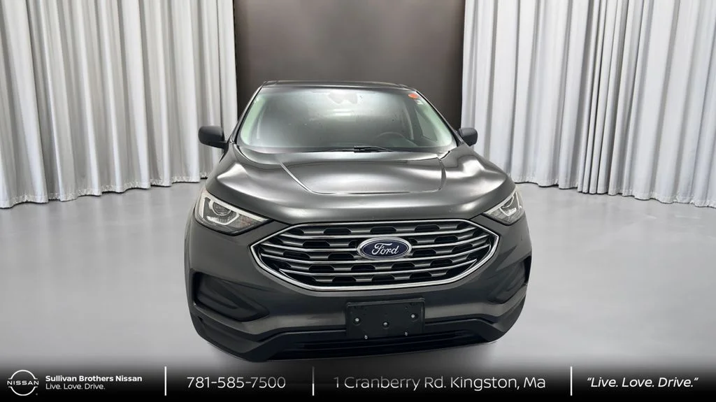 Used 2020 Gray Ford SE image 2