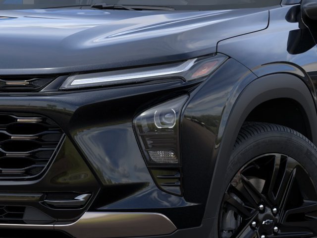 New 2026 Mosaic Black Metallic Chevrolet ACTIV image 11