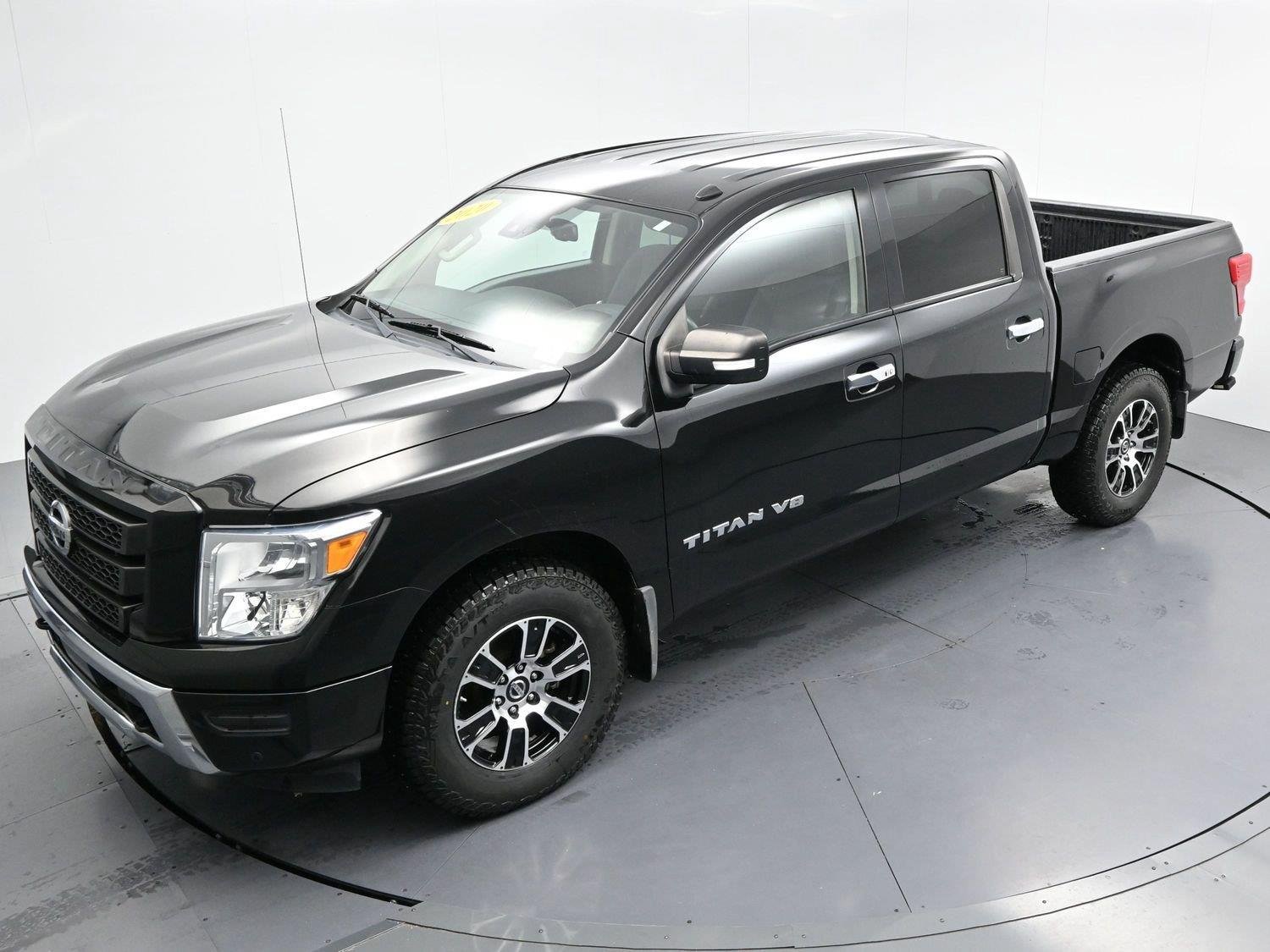 Used 2020 Super Black Nissan SV image 40