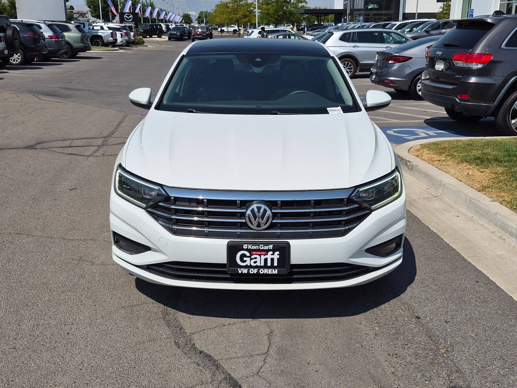 Used 2021 Pure White Volkswagen SEL Premium image 9