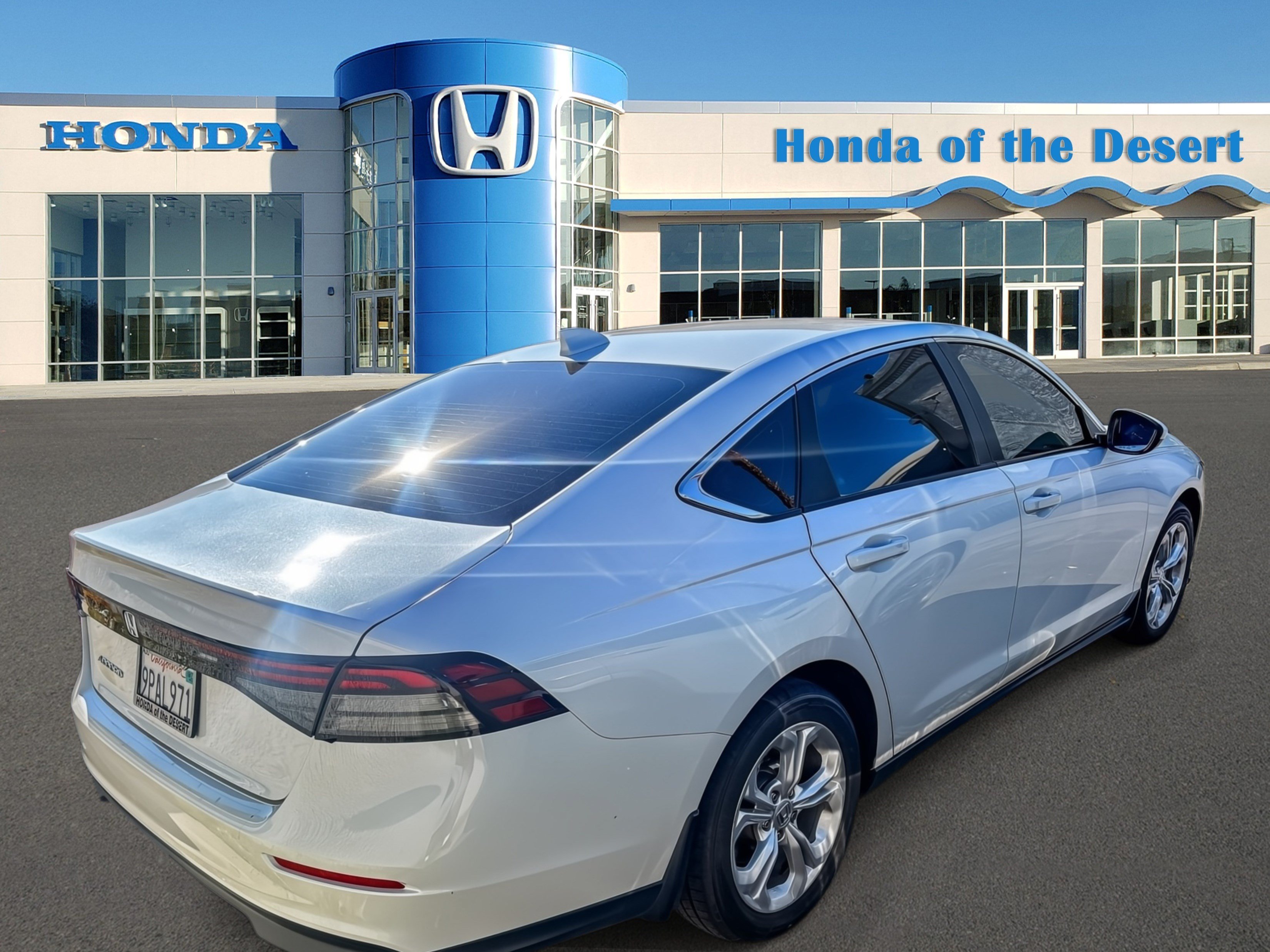 Used 2024 Platinum White Pearl Honda 1.5T LX image 5