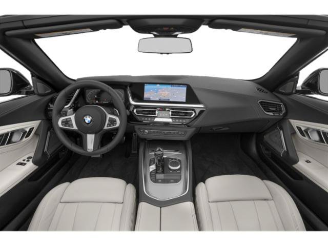 Used 2022 Glacier Silver Metallic BMW sDrive30i image 4