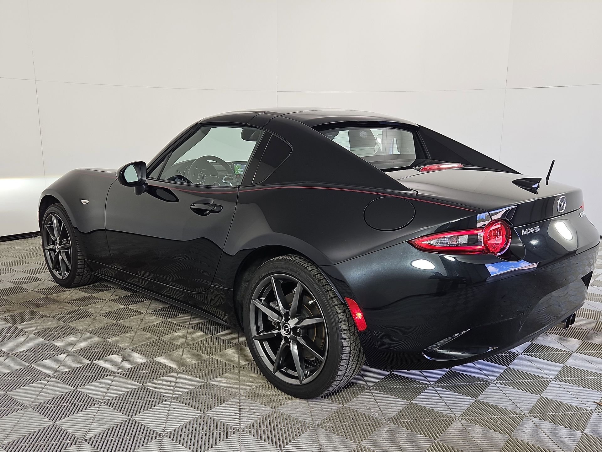 Used 2018 Black Mazda Grand Touring image 41