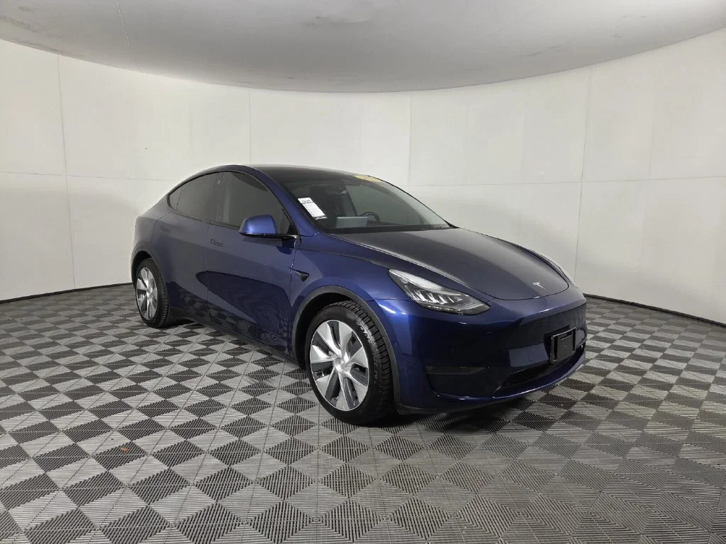 Used 2021 Tesla Model Y Long Range with VIN 5YJYGDEEXMF069019 for sale in West Palm Beach, FL