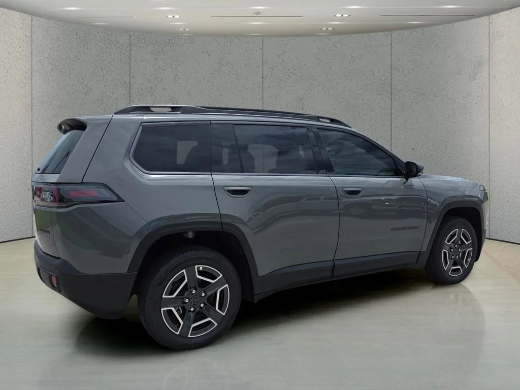 New 2026 Sting-Gray Clear-Coat Exterior Paint Jeep Limited image 3
