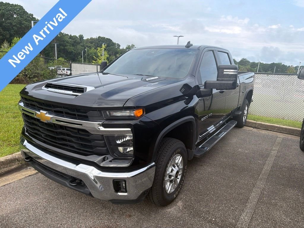 Used 2025 Black Chevrolet LT image 1