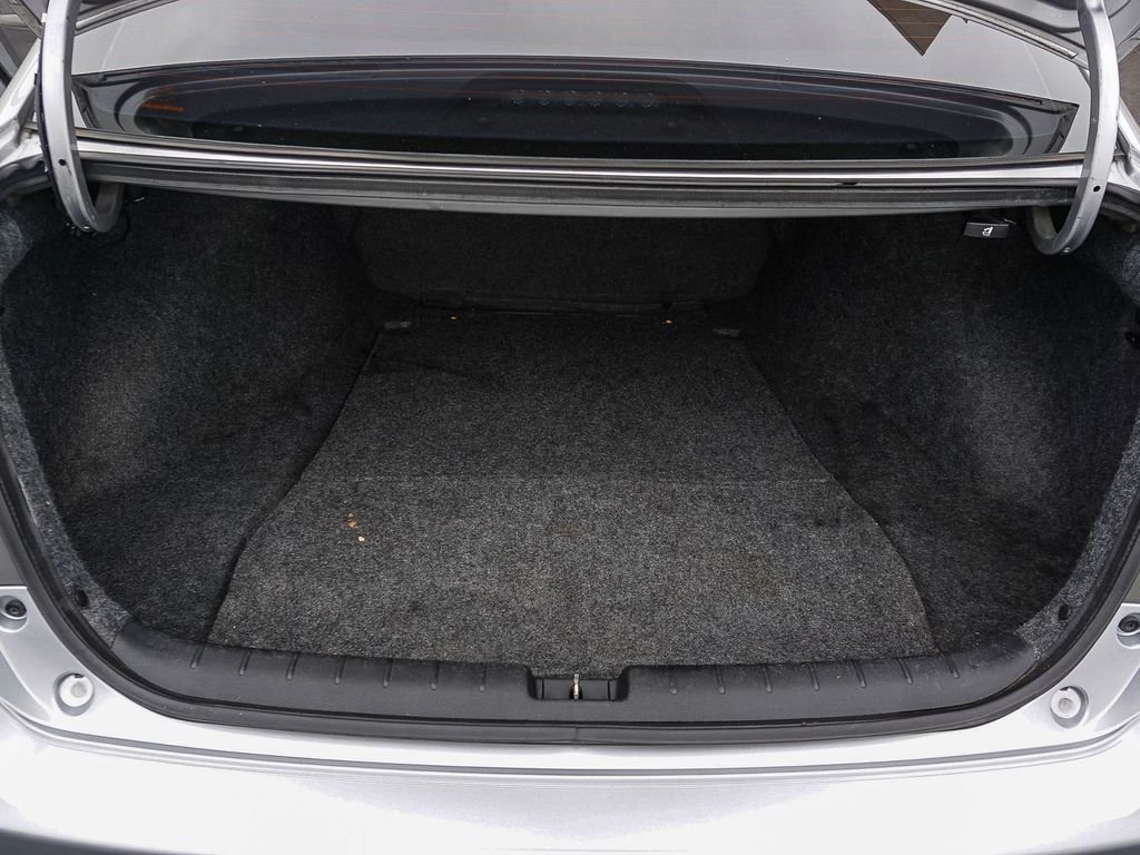 Used 2013  Honda LX image 24