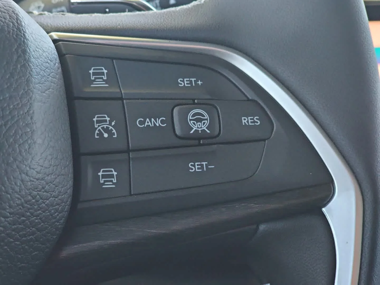 New 2026 Baltic Gray Metallic Clear-Coat Exterior Paint Jeep Laredo Altitude image 14