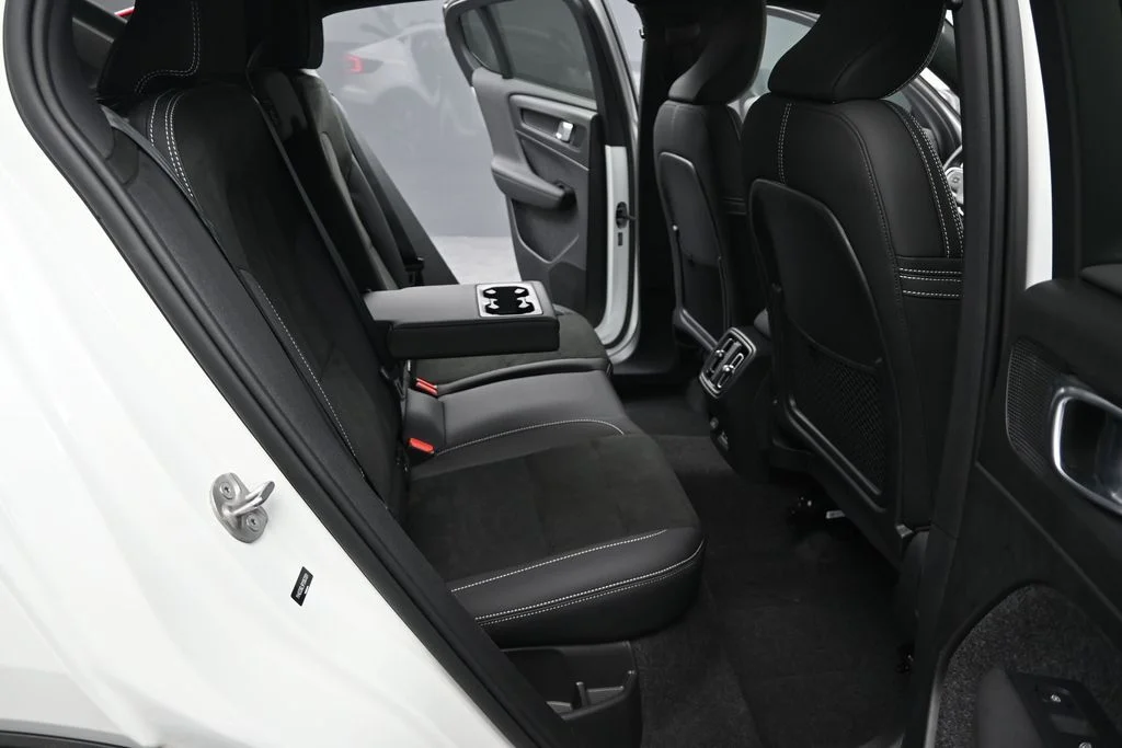 Certified Used 2023 Crystal White Volvo Plus image 19
