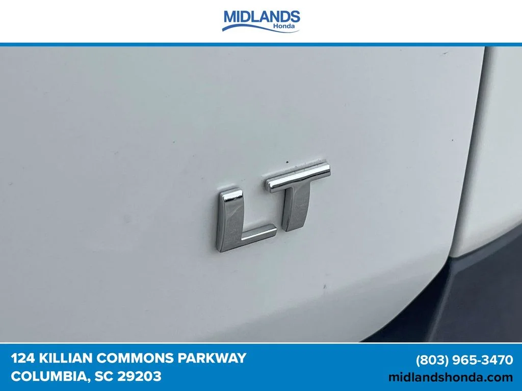 Used 2020 Pearl Chevrolet LT image 8