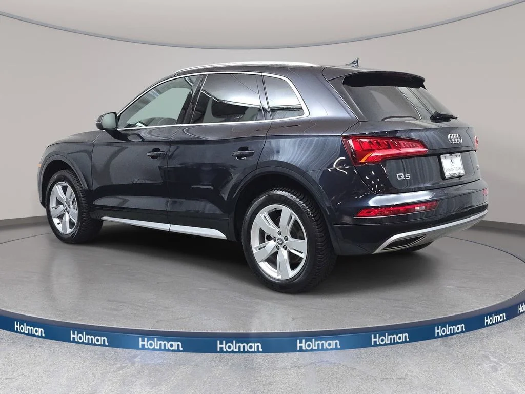 Used 2018 Moonlight Blue Metallic Audi 2.0T Premium image 8