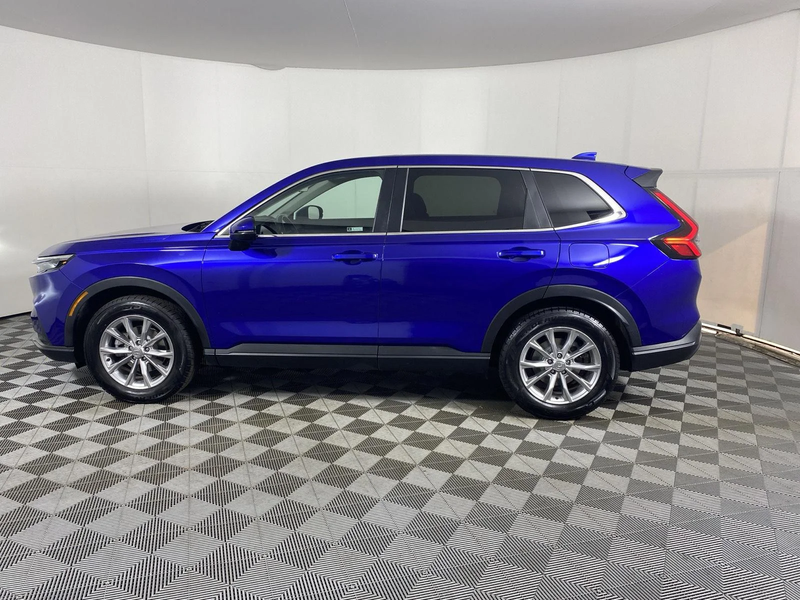 Used 2023 Still Night Pearl Honda EX-L image 4