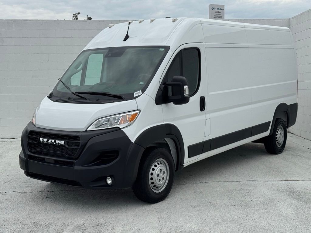 Used 2025 White Ram High Roof image 4