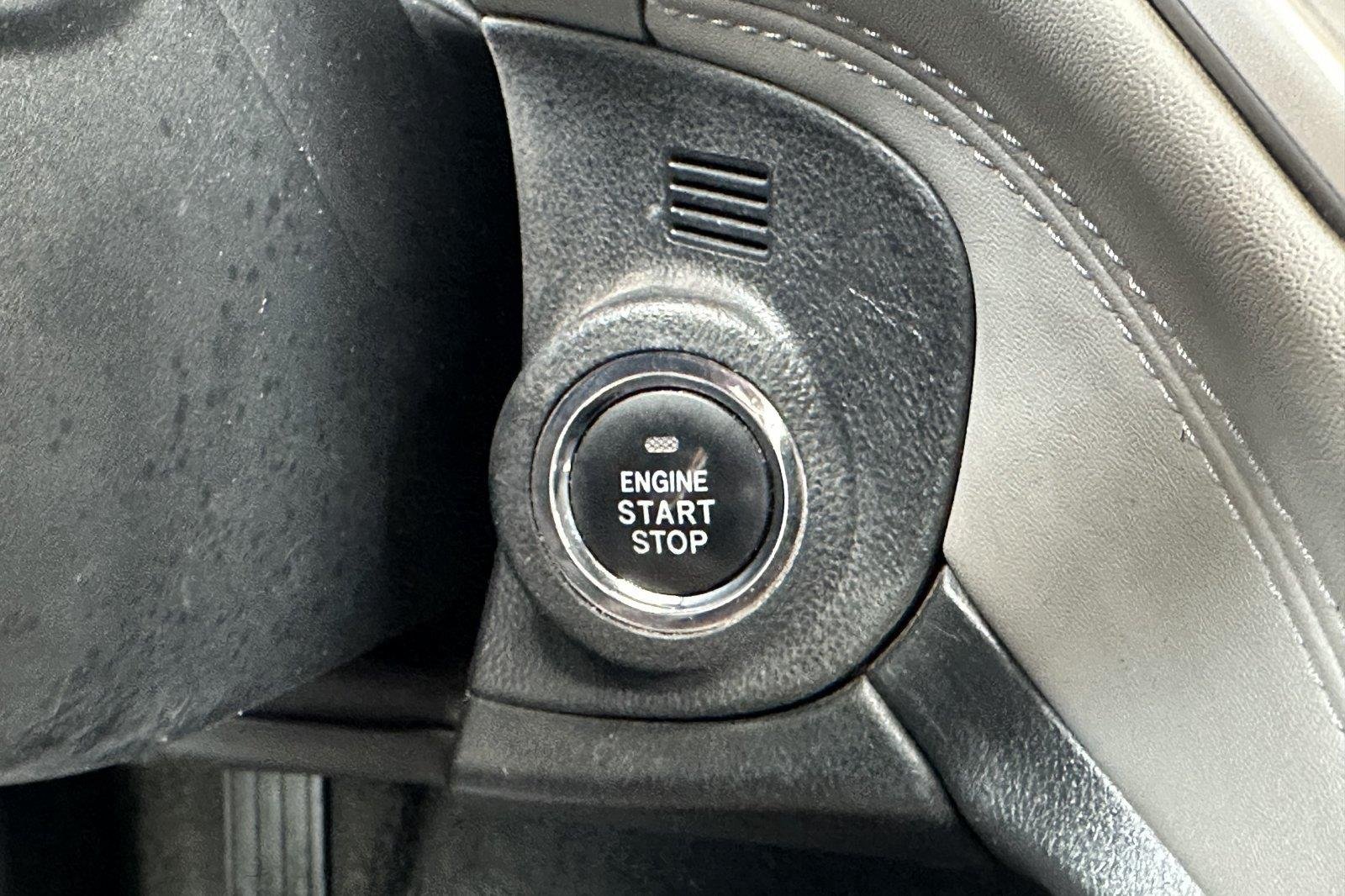 Used 2022 Magnetite Gray Metallic Subaru Limited image 23